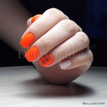 copy of Esmalte Permanente Komilfo DeLuxe Series №G024 (coral con brillos dorados), 8 ml.