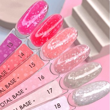 Base Camuflaje Dark Potal 17, Blanco lechoso traslúcido con foil plateado, 15 ml