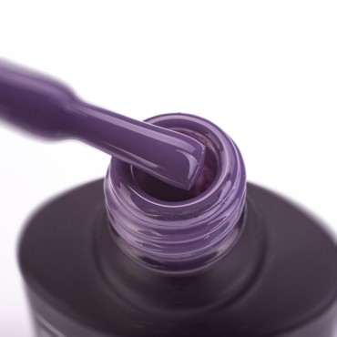 Esmalte Permanente Komilfo D113, Violeta poco oscuro, 8 ml