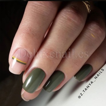 Esmalte Permanente Komilfo D158, Verde Militar, 8 ml