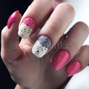 Esmalte Permanente Komilfo D051, Rosa chicle, 8 ml