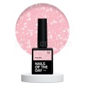 Potal Base 13 NAILSOFTHEDAY, base decorativa, rosa traslúcido con trozos de foil blanco, 10 ml