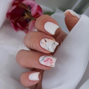 Potal Base 16 NAILSOFTHEDAY, base decorativa, blanco lechoso con trozos de foil holográfico, 10 ml