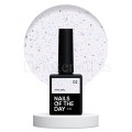 Potal Base 02 NAILSOFTHEDAY, base decorativa, azul lechoso con trozos de foil multicolor, 10 ml