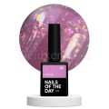 Potal Base 22 NAILSOFTHEDAY, base decorativa, rosa con trozos de foil holográfico, 10 ml