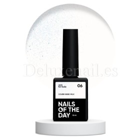 Cover Base Milk Shimmer 06 NAILSOFTHEDAY, base camuflaje, blanco lechoso con micro brillo azulado, 10 ml