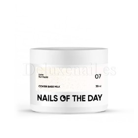Cover Base Milk Shimmer 07 NAILSOFTHEDAY, base camuflaje, blanco lechoso con micro brillo dorado, 30 ml