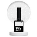 Potal Base 33 NAILSOFTHEDAY, base decorativa, transparente con micro brillo reflectante y trozos de foil blanco, 10 ml