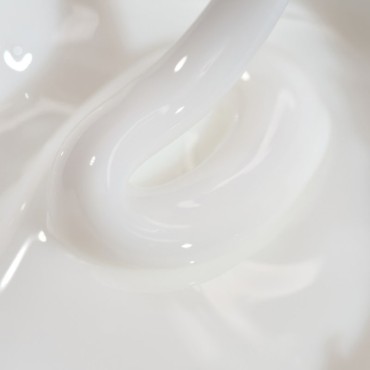 Iconic Gel 03 DARK, gel constructor líquido, blanco lechoso, 15 ml