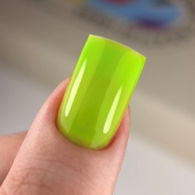 Colección Verano NAILSOFTHEDAY 7 esmaltes semipermanentes de colores veraniegos en caja bonita
