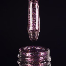 Esmalte Permanente Dark 131, Morado con micro brillo, 6 ml