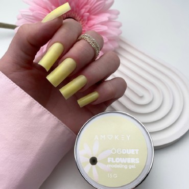 Duet Flowers Gel 06 Amokey DE LA RO, gel constructor de color amarillo, 15 ml