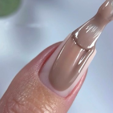 Cover Base 08 NAILSOFTHEDAY, base camuflaje, beige oscuro, 30 ml