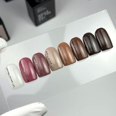 Gel Polish Praline 010 NAILSOFTHEDAY, esmalte semipermanente beige, 10 ml