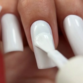 Gel Polish White 001 NAILSOFTHEDAY, esmalte semipermanente blanco, 10 ml