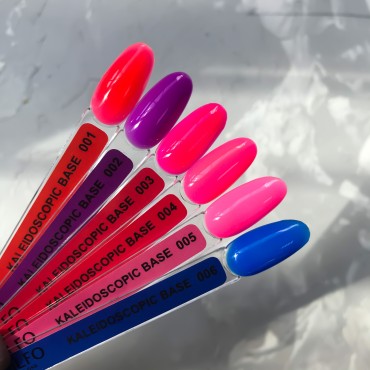Base de color Kaleidoscopic 004 Komilfo, Rosa Neón, 8 ml